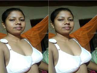 Today Exclusive- Horny Bhabhi Showing Her Boobs on Video Call Part 2