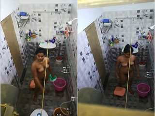 Today Exclusive- Desi Girl Ready For bathing Capture By Hidden Cam