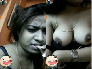Today Exclusive- Desi Girl Showing Her Boobs on Video Call