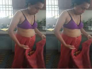 Today Exclusive- Bhabhi Changing Cloths