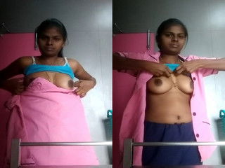 Today Exclusive-Tamil girl Showing her Boobs