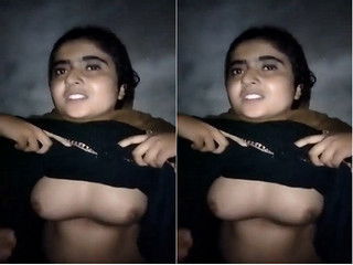 Cute paki Girl Shows boobs and Pussy