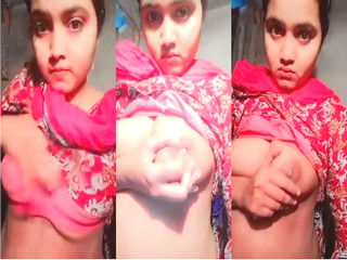 Desi girl Play With Her Boobs part 1