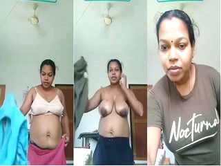 Desi Wife Shows Her Nude Body