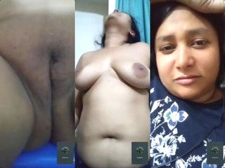 Sexy Desi Girl Shows Nude Body On VC