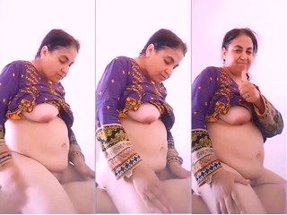 Desi Aunty Ridding Dick