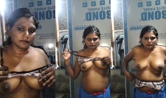 Desi Bhabhi Shows Boobs Part 2
