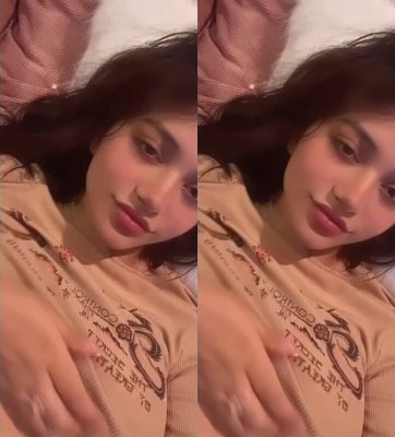 Beautiful Sexy Babe Showing